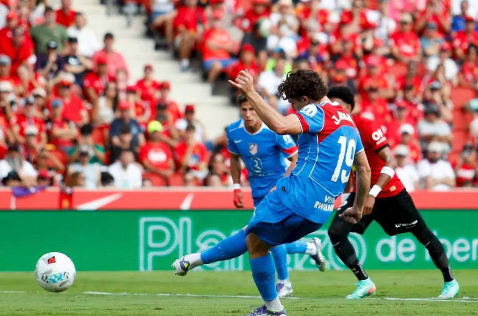 友瑟洛特换, 好阿尔瓦雷, 首发出场