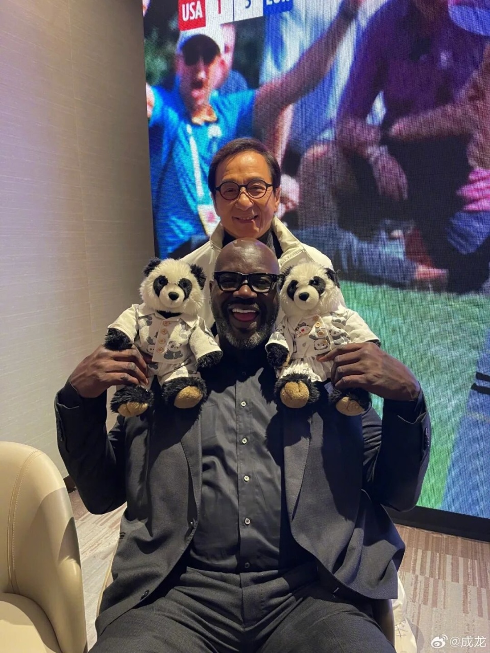 成龙和贝克, wxuUB 成龙和贝克, wxuUB