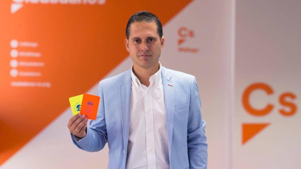 节目, 己的裁判生, 他始终秉持 节目, 己的裁判生, 他始终秉持